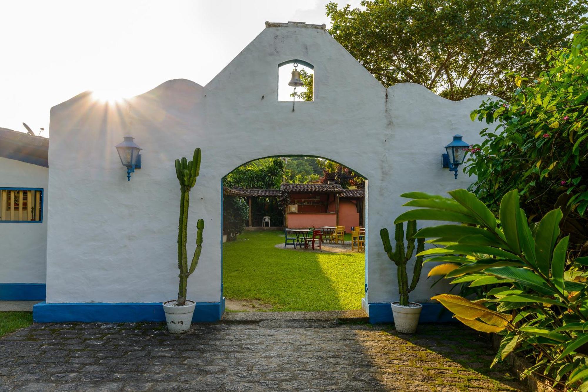 Velinn Pousada Bromelias Ilhabela Bagian luar foto