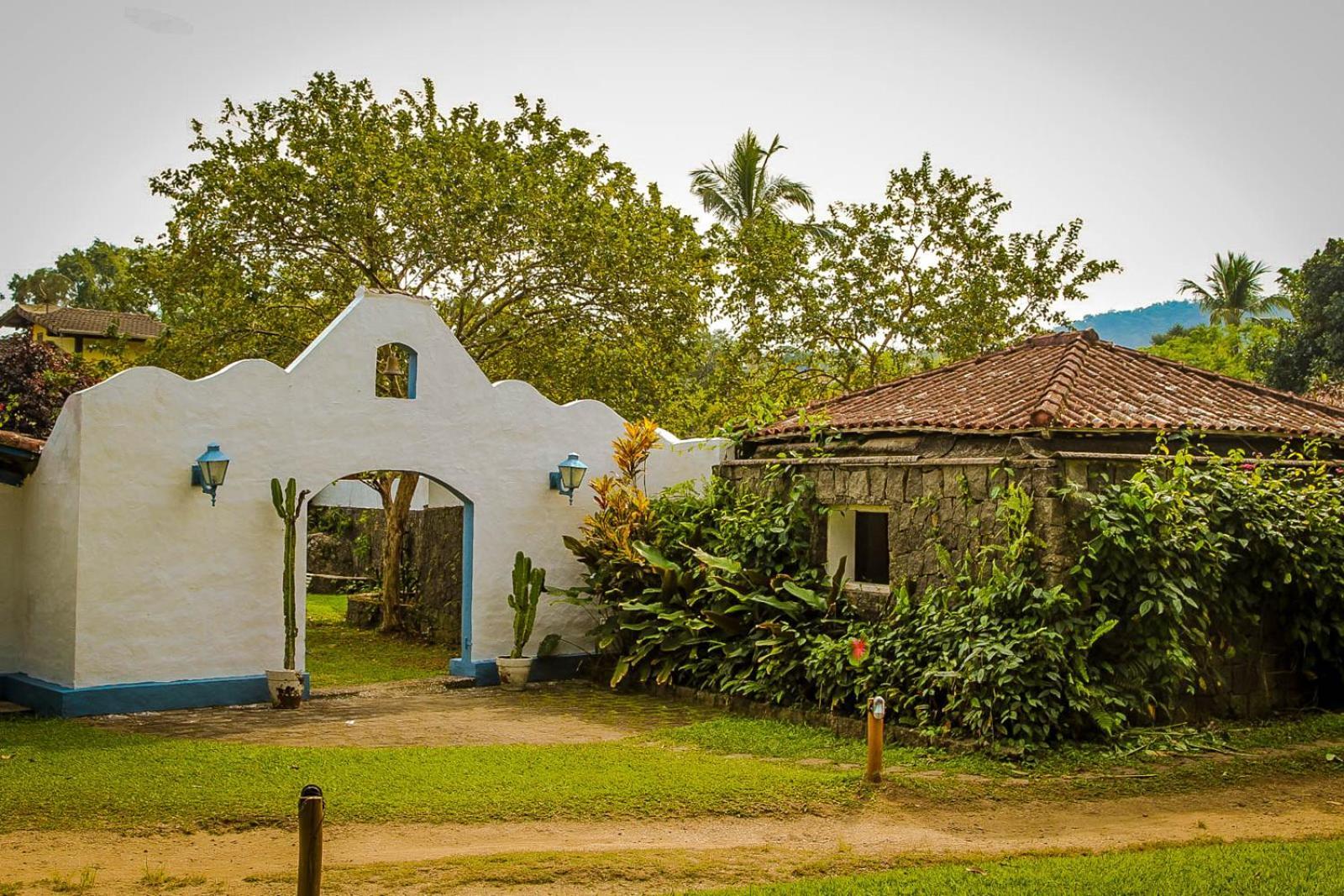 Velinn Pousada Bromelias Ilhabela Bagian luar foto