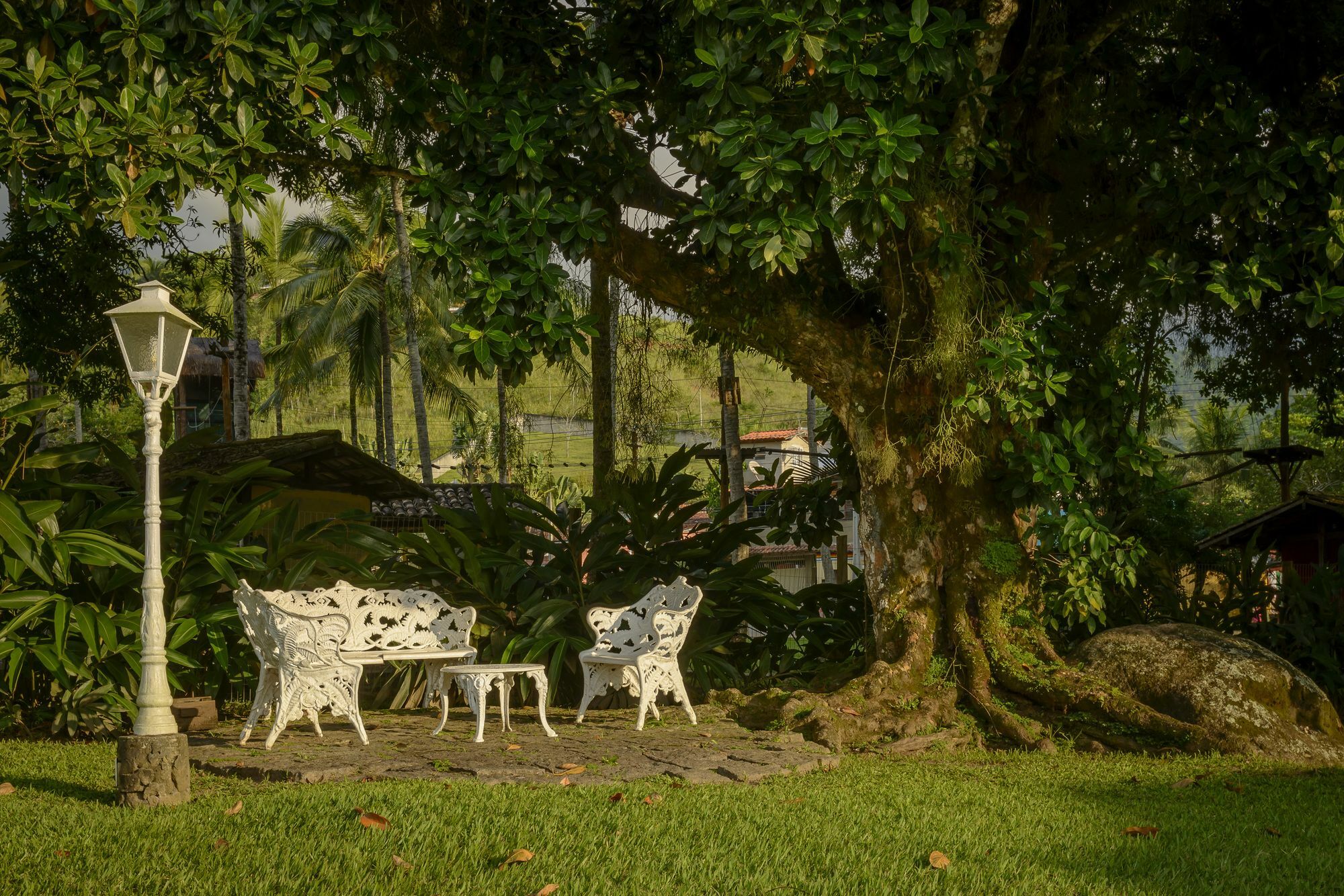 Velinn Pousada Bromelias Ilhabela Bagian luar foto